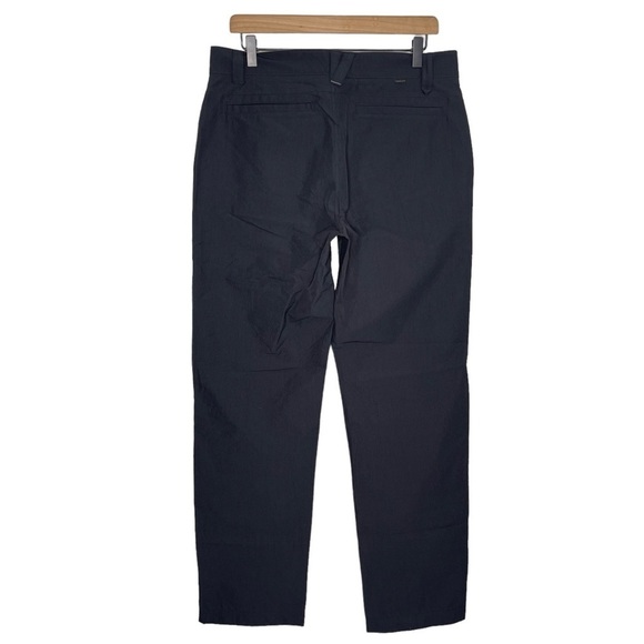 Oakley Pants Mens 30x31 Performance Stretch Hydrolix Tech Take 2.5 Golf Pant - Picture 4 of 9